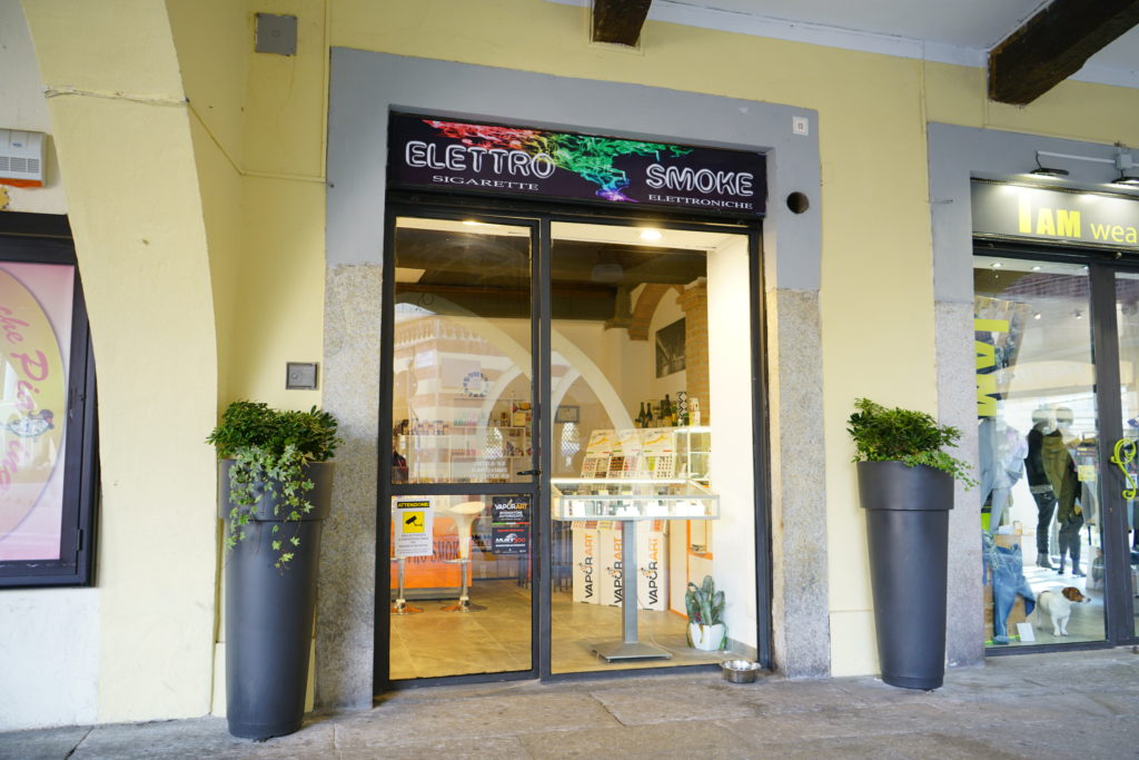 fumare sigaretta elettronica fa male ᐅ Orari di apertura „Sigaretta Elettronica Smo-King“ main image 1
