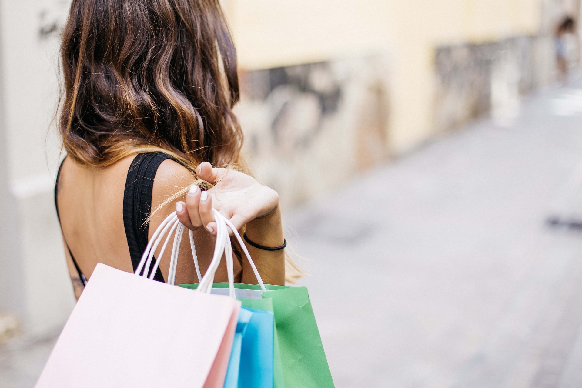 10 motivi per non comprare prodotti contraffatti - Il Commercio